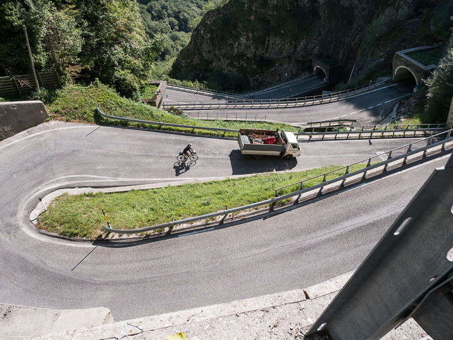 Abfahrt mit Blick ins Tal